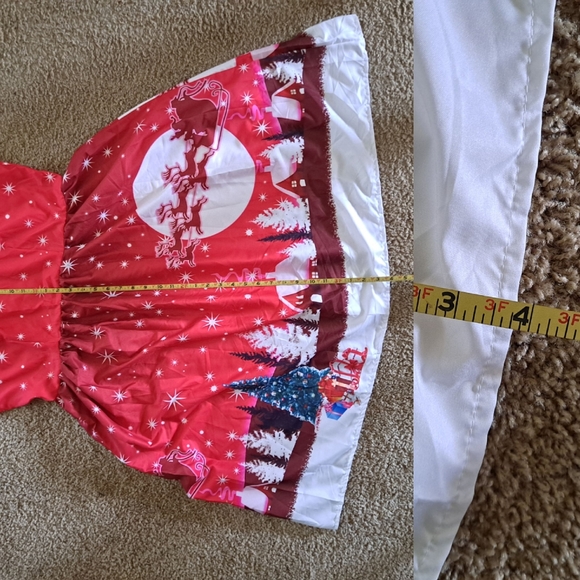 Homemade v-neck Christmas dress - Picture 8 of 8